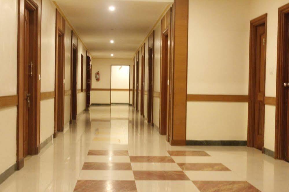 Hotel Chitra Park Tiruchchendur Exterior photo